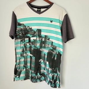 Zoo York V-Neck Tee - Size US M